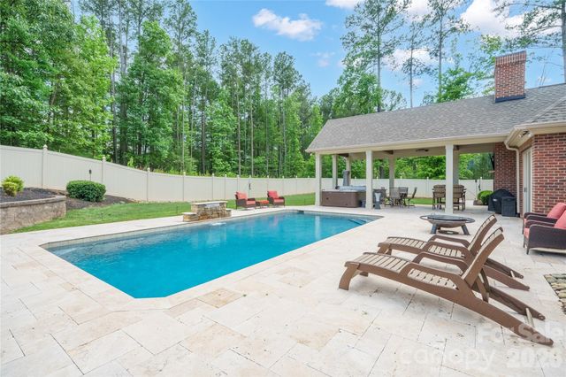 6410 Harbor Oaks Drive, Denver, NC 28037