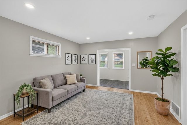 1074 Galtier Street, Saint Paul, MN 55117