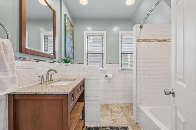 1074 Galtier Street, Saint Paul, MN 55117