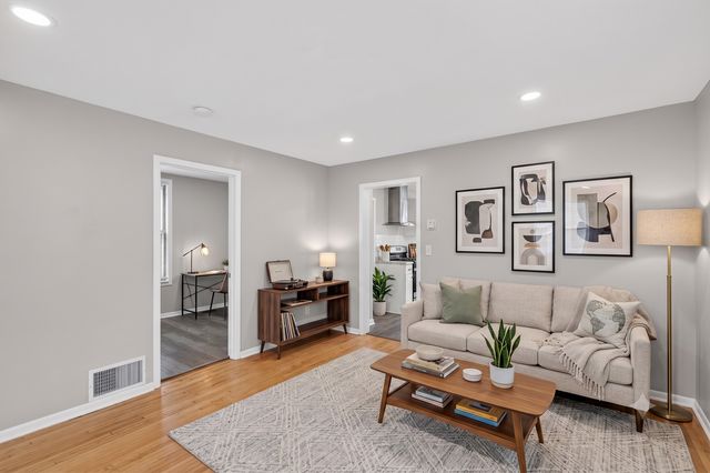 1074 Galtier Street, Saint Paul, MN 55117