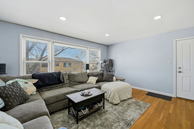 7519 W Fullerton Avenue 2S, Elmwood Park, IL 60707