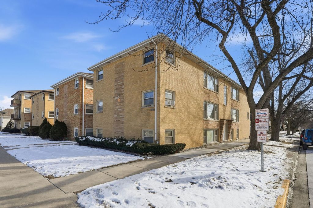 7519 W Fullerton Avenue 2S, Elmwood Park, IL 60707