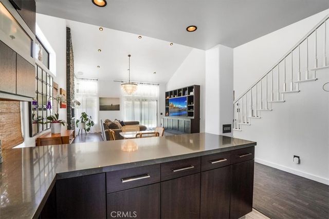 479 Pesaro Street, Oak Park, CA 91377