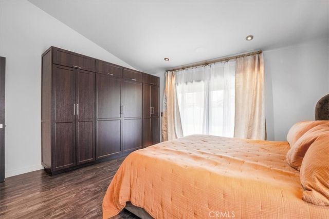 479 Pesaro Street, Oak Park, CA 91377