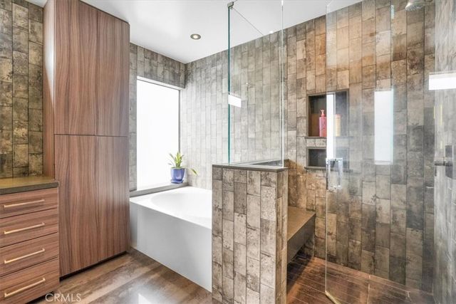 479 Pesaro Street, Oak Park, CA 91377