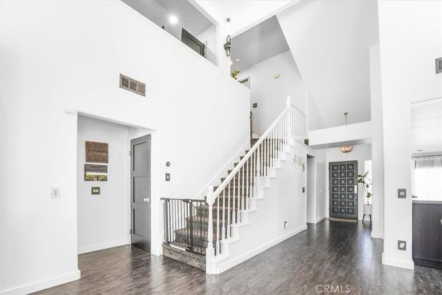479 Pesaro Street, Oak Park, CA 91377