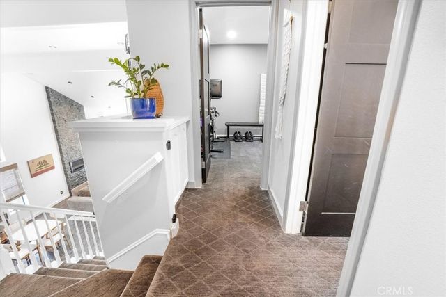 479 Pesaro Street, Oak Park, CA 91377