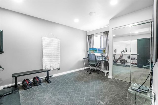 479 Pesaro Street, Oak Park, CA 91377