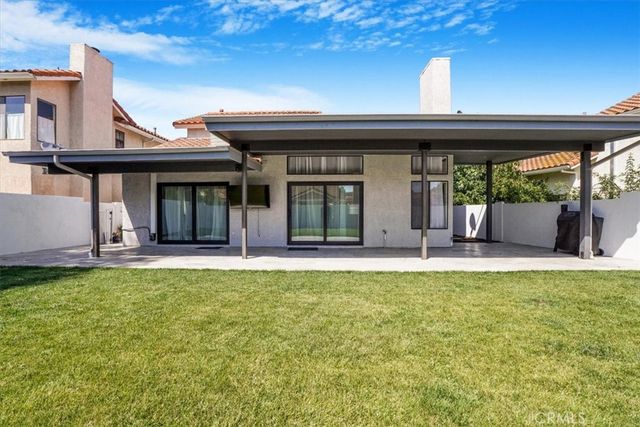 479 Pesaro Street, Oak Park, CA 91377