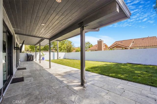 479 Pesaro Street, Oak Park, CA 91377