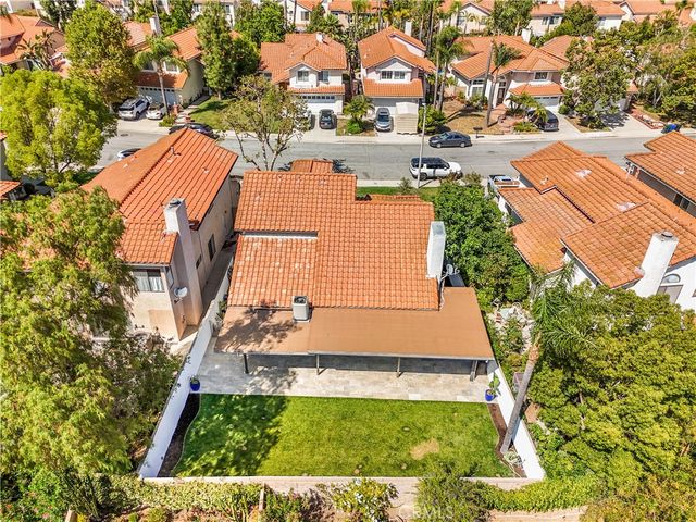 479 Pesaro Street, Oak Park, CA 91377