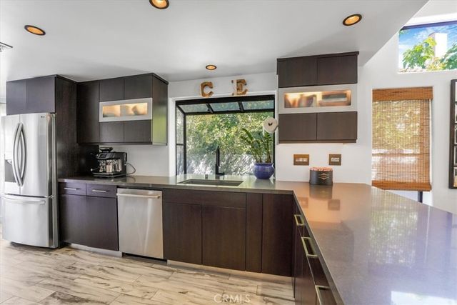 479 Pesaro Street, Oak Park, CA 91377