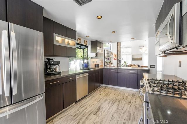 479 Pesaro Street, Oak Park, CA 91377