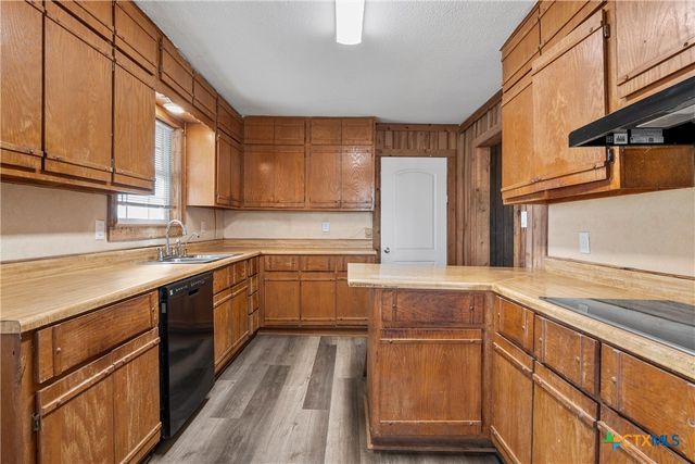 16067 McLennan Road, Troy, TX 76579