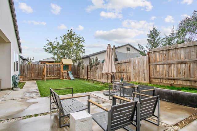 4114 Valkommen Dr, Denair, CA 95316