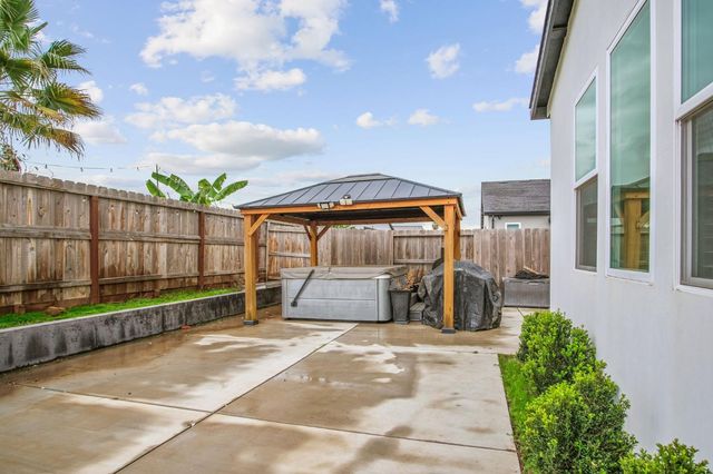 4114 Valkommen Dr, Denair, CA 95316