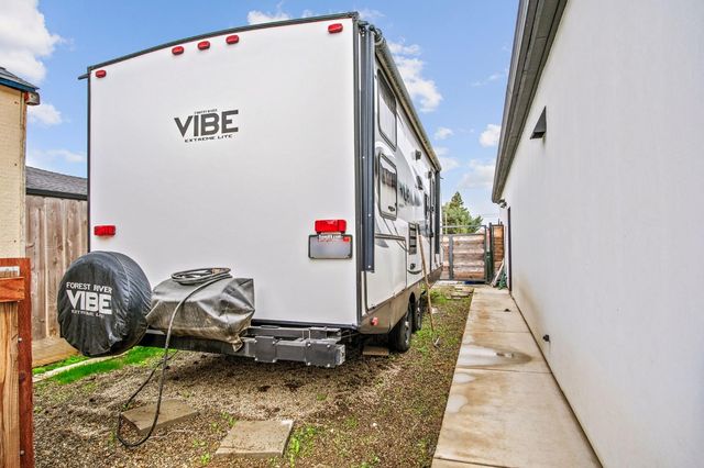 4114 Valkommen Dr, Denair, CA 95316