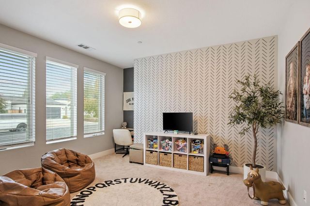 4114 Valkommen Dr, Denair, CA 95316