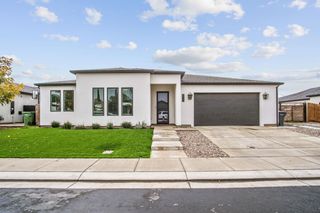 4114 Valkommen Dr, Denair, CA 95316