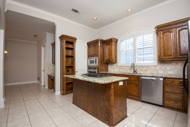 8100 Davidson Drive, Plano, TX 75025