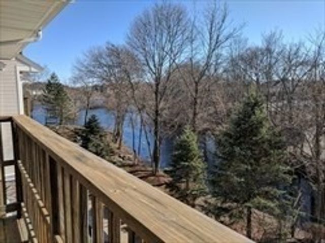 4D Forge Pond D, Canton, MA 02021