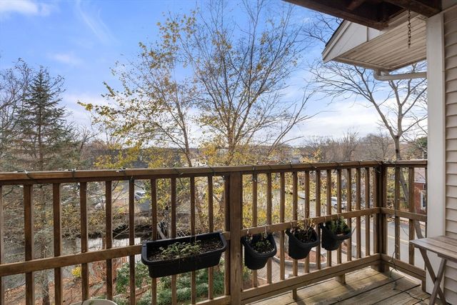 4D Forge Pond D, Canton, MA 02021
