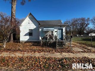 1838 S 19TH Street, Springfield, IL 62703