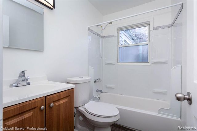 27700 Dartmouth Street, Madison Heights, MI 48071
