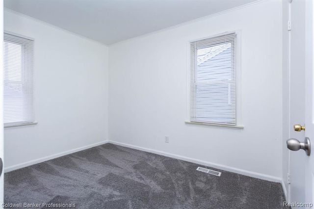 27700 Dartmouth Street, Madison Heights, MI 48071