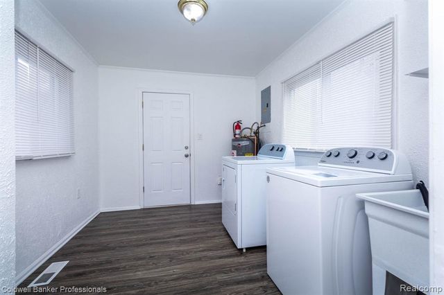 27700 Dartmouth Street, Madison Heights, MI 48071
