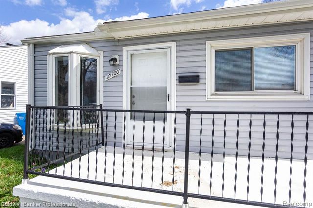 27700 Dartmouth Street, Madison Heights, MI 48071