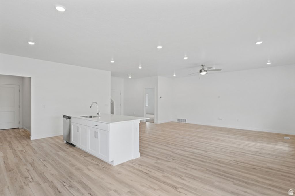 Image 13 of property listing at 1069 VEGAS ST, Grantsville, UT 84029