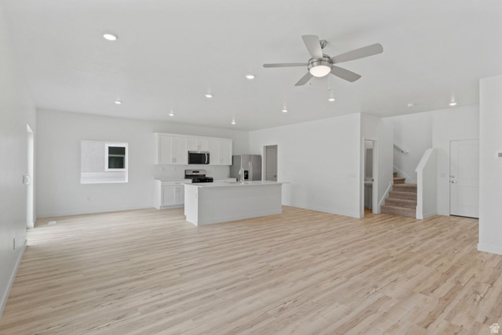 Image 17 of property listing at 1069 VEGAS ST, Grantsville, UT 84029