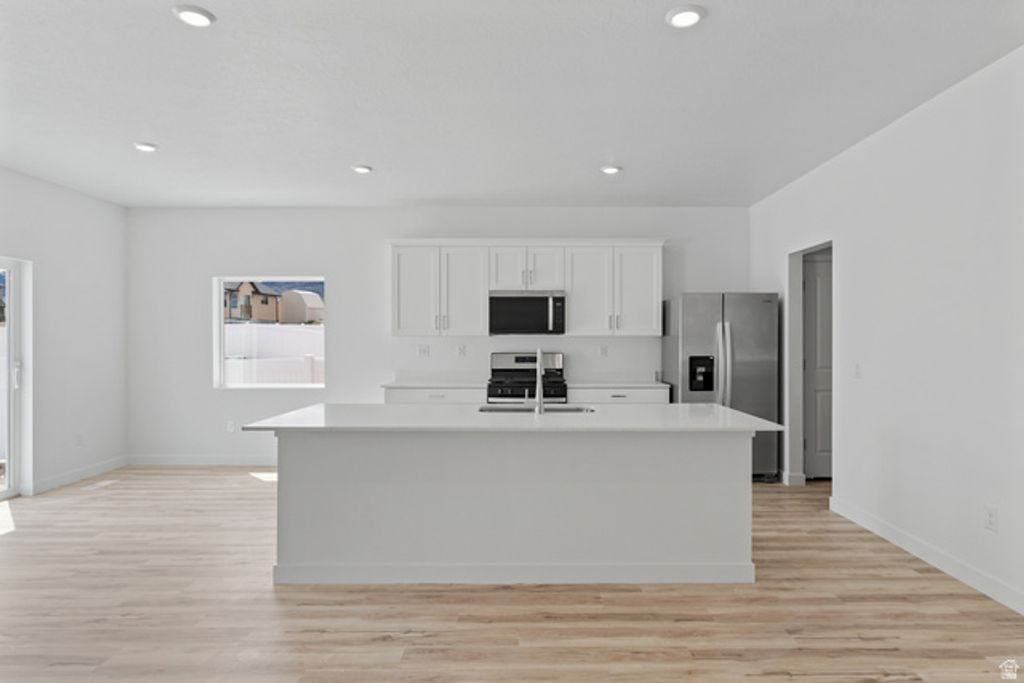 Image 9 of property listing at 1069 VEGAS ST, Grantsville, UT 84029