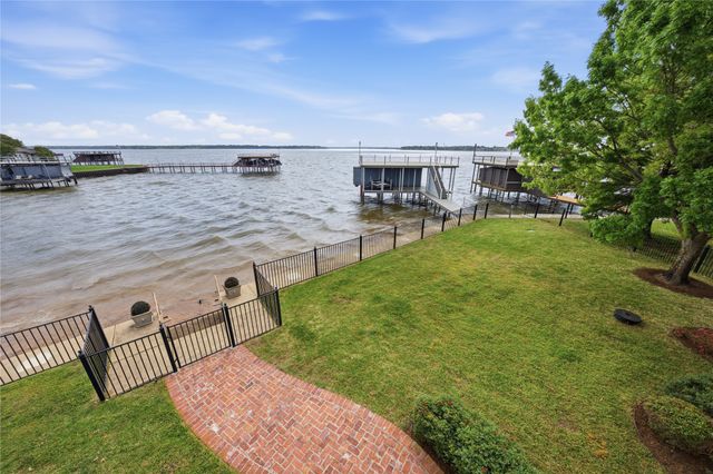 121 Saint Annes, Mabank, TX 75156