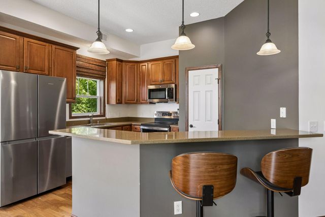 1256 County Road D E 101, Maplewood, MN 55109