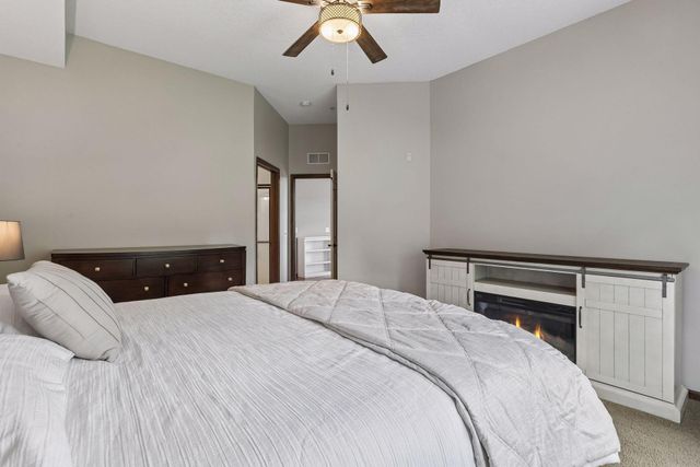 1256 County Road D E 101, Maplewood, MN 55109