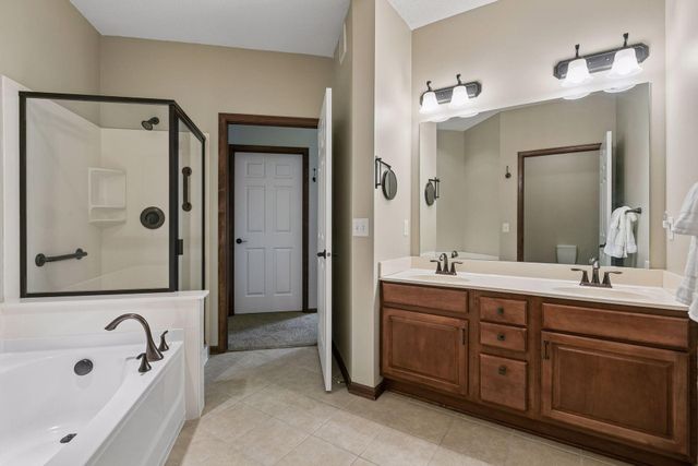 1256 County Road D E 101, Maplewood, MN 55109