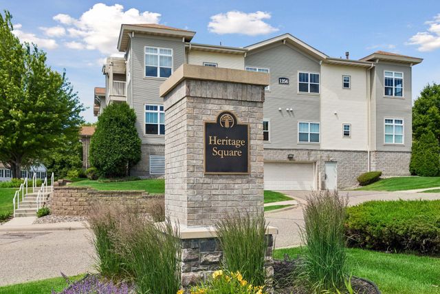 1256 County Road D E 101, Maplewood, MN 55109