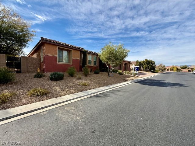 8455 Creekstone Court, Las Vegas, NV 89113