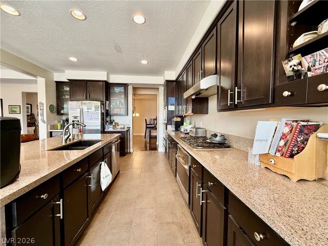 8455 Creekstone Court, Las Vegas, NV 89113