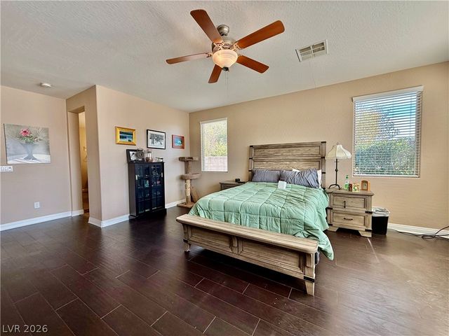 8455 Creekstone Court, Las Vegas, NV 89113