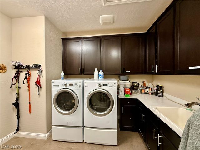 8455 Creekstone Court, Las Vegas, NV 89113