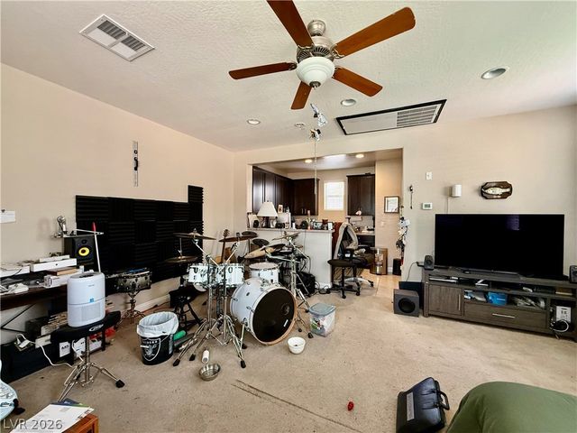 8455 Creekstone Court, Las Vegas, NV 89113