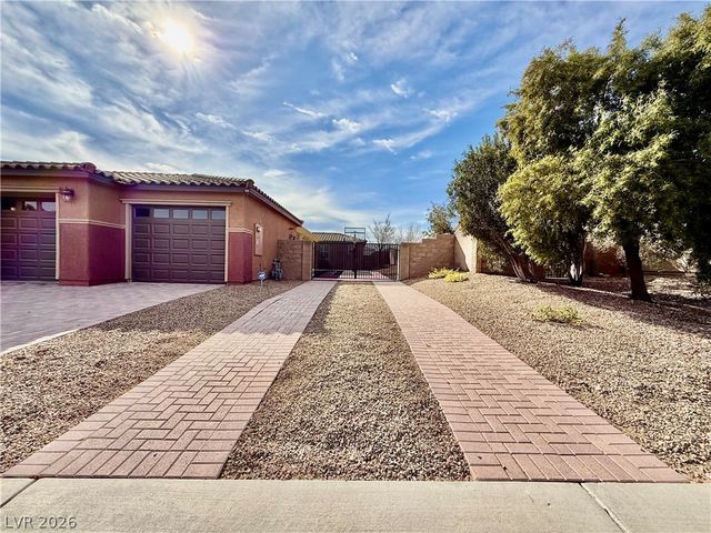 8455 Creekstone Court, Las Vegas, NV 89113