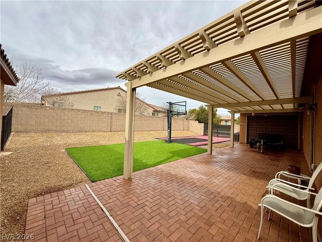 8455 Creekstone Court, Las Vegas, NV 89113