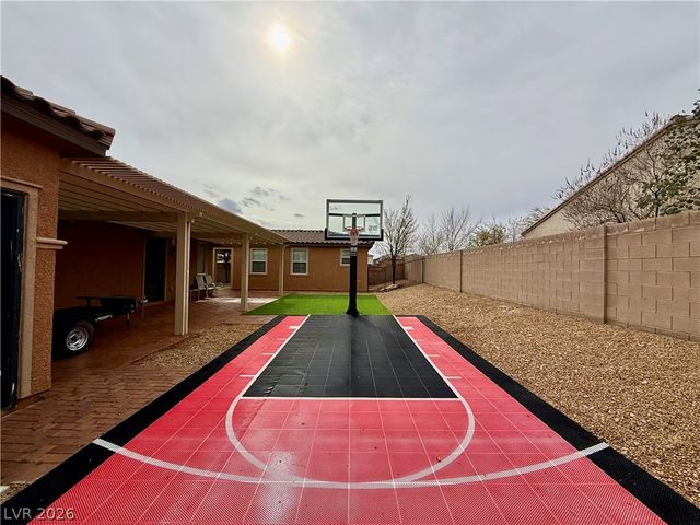 8455 Creekstone Court, Las Vegas, NV 89113