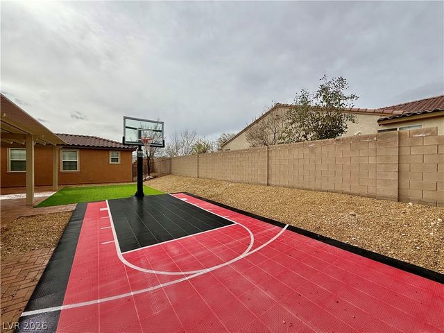 8455 Creekstone Court, Las Vegas, NV 89113