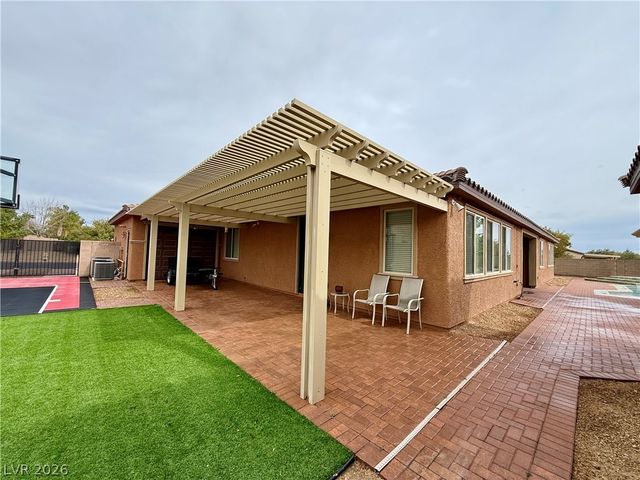 8455 Creekstone Court, Las Vegas, NV 89113