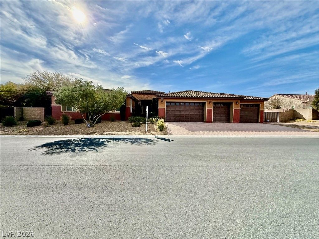 8455 Creekstone Court, Las Vegas, NV 89113